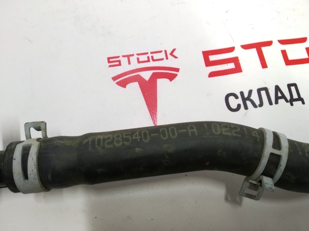 6 Batterivärmesystem rör AWD Tesla modell S 1028540-00-A